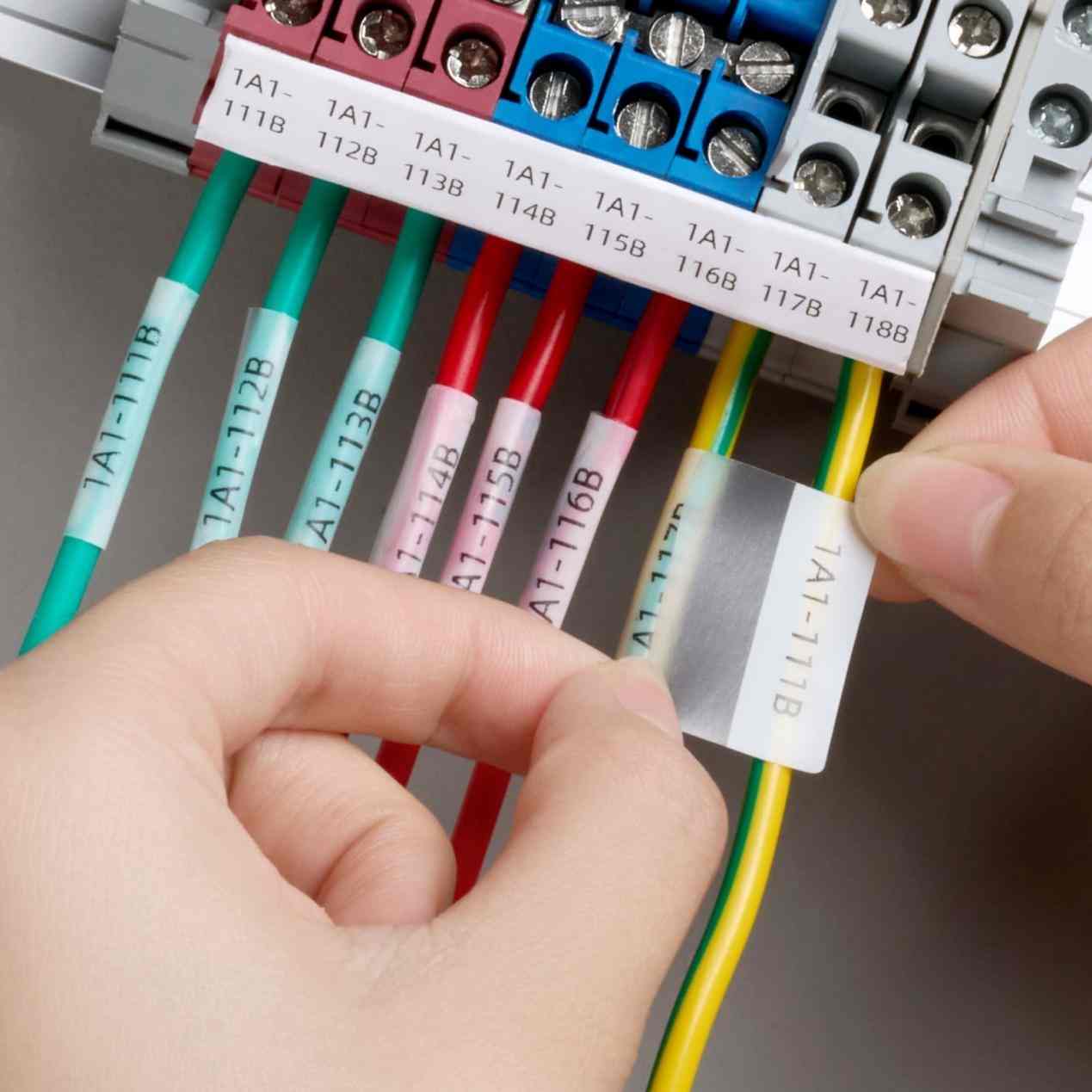 Self-laminating labels for wires